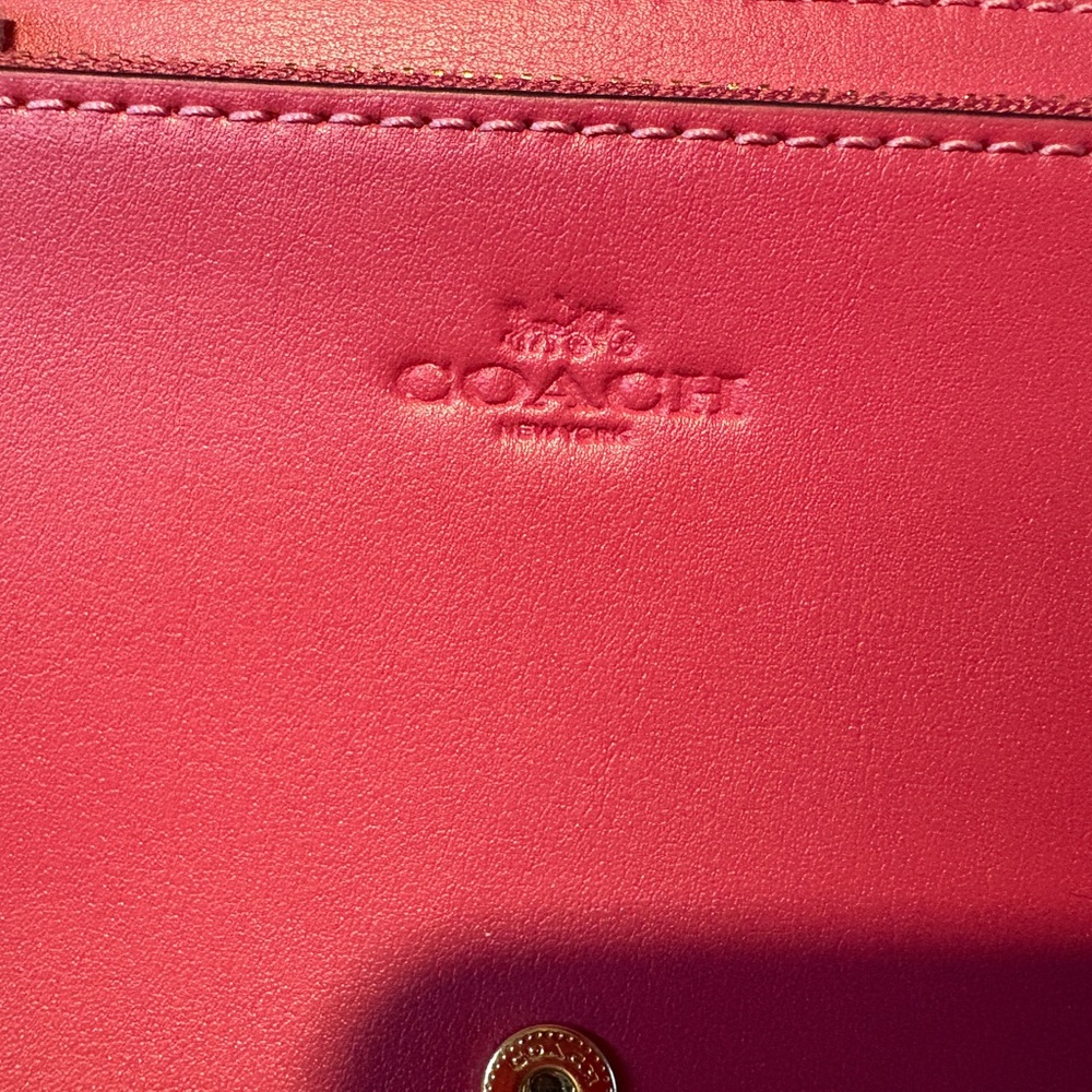 Coach Fuchsia Embossed Wallet w/ Cross body Strap and Cardholder Set COA - Picture 4 of 16
